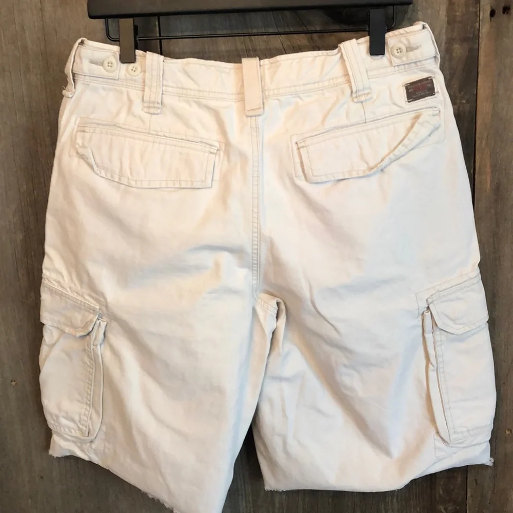 Old Navy Surplus Cargo Shorts in Light Khaki Size 32 Men’s